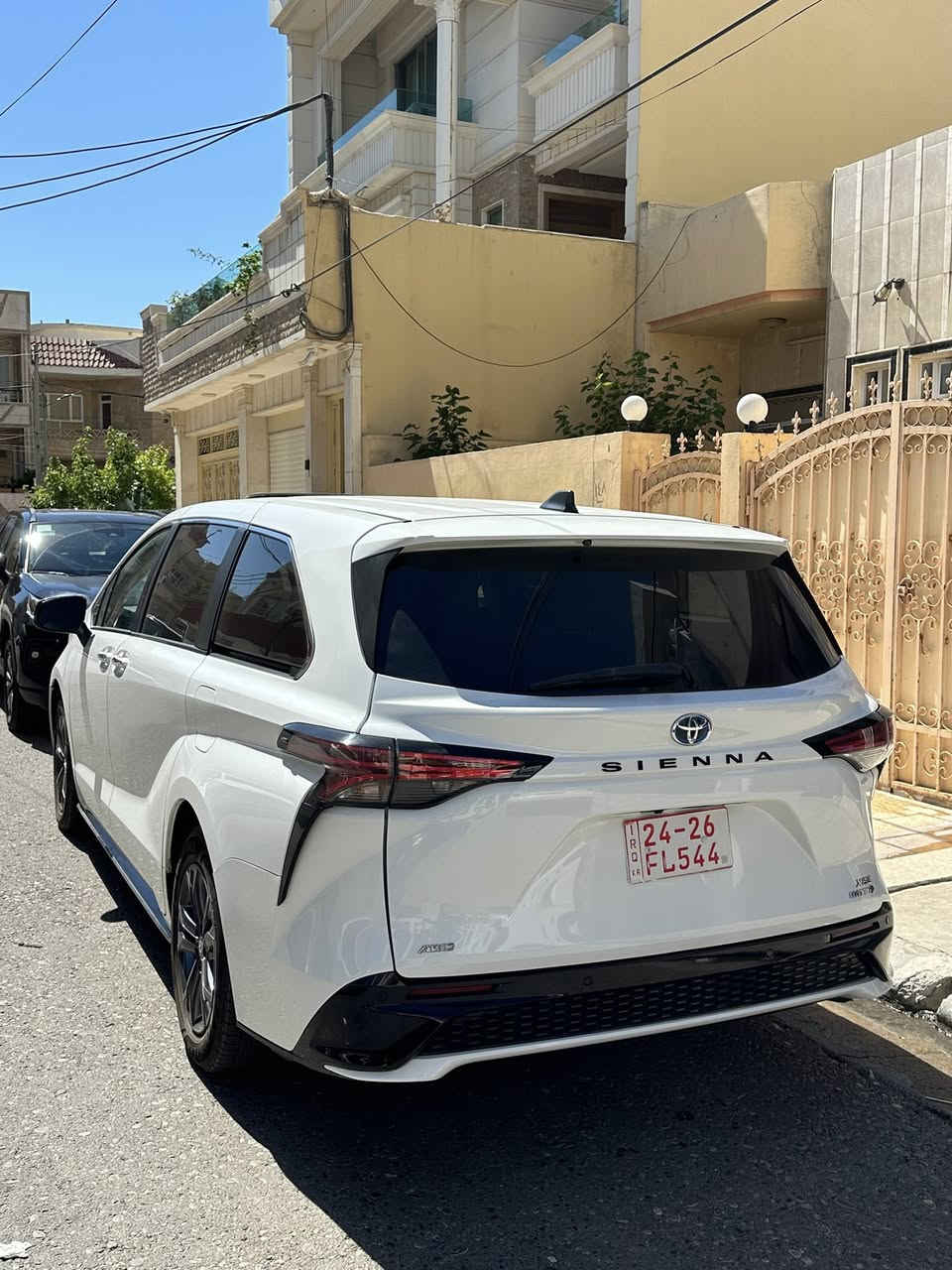 سلام وعليكم 

تيوتا سينا 

2024 

ماشي 74 

هايبرد 

تفاصيل كلها بل فيديو اخوان 

مكان سيارة بدهوك 

تترقم شمالي حسب رغبه 
دهوك /اربيل / سليمانية 

***********

***********
