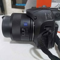 سوني HX400V • زووم 50x • عدسة كارل زايس