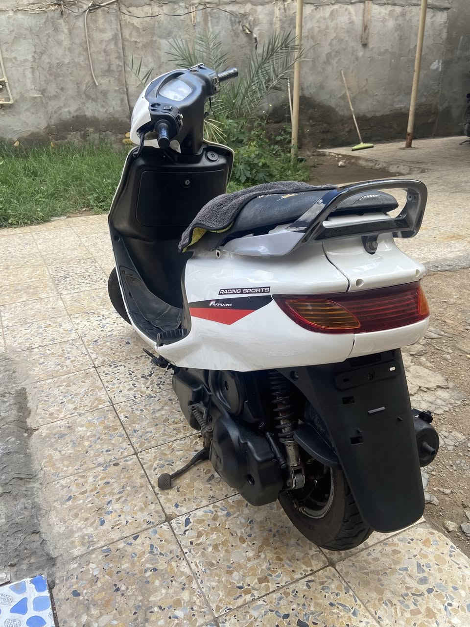 دراجه للبيع فراشه نضيفه مامفتوحه كهربائيات كله شغاله سلف هندر اشاير هورن محرك ناعم شلعه ومعدل جيب مصلح وتعال افحص ماناقصها اي شي أوراق اصولي دراجه جاهزه السعر 600بيها مجال لطيبين مكاني ميسان قضاء قلعه صالح الاستفسار ***********
