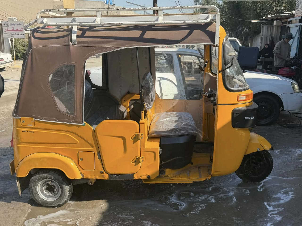 سلام عليكم 
تكتك مديل 22
رقم و سنويه تحويل ثاني يوم 
مجفت شركه اصلي تجي وشوف بعينك
السعر 10مليون مجال قليل 
الموقع البلديات 
***********
