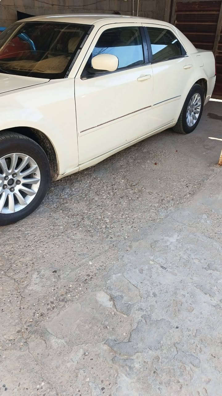 اوباما ٢٠٠٧ وارد كندي بيه صبغ جماليه مكينه جديده تخم تاير جديد حداديه جديده تبريد شغال باسمي هزه جديده تحويل او وكاله سنويه ٢٩ بيه ظربه بصيطه بخشم الجاملغ الامامي بدون دواخل مكينه ٣٥٠٠ اصل السعر ٨٥ وبيه مجال قليل حك الجيه اتصال رقم الهاتف بصره قضاء الدير ***********
