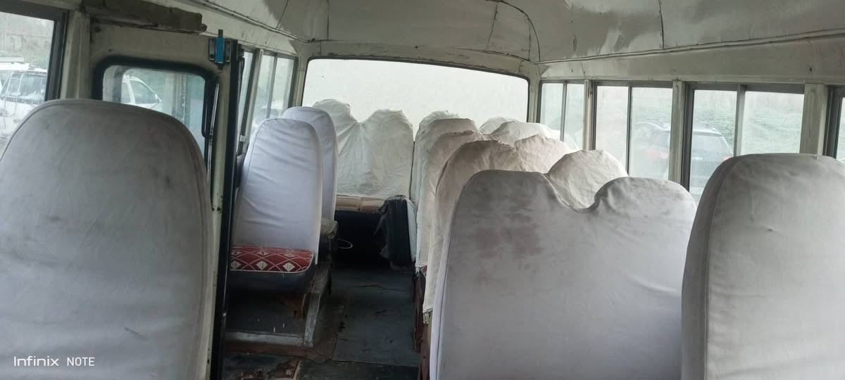 كوستر للبيع محرك كيا بي بخار قليل بدون تنقيص كير شرط رقم دهوك شرط الوكاله والتحويل مكاني موصل الأيمن السعر 5 ملايين وبيها مجال قليل 
استفسار اتصال على رقم ***********
