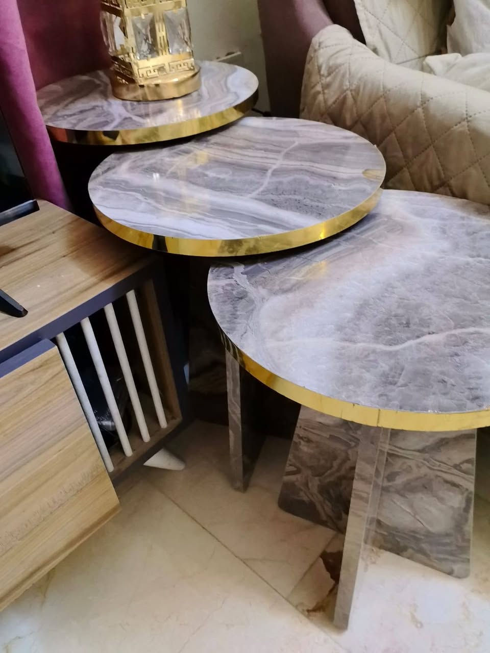 السلام عليكم غراض نظيفه كلش للبيع للاستفسار الاتصال علئ الرقم ***********

