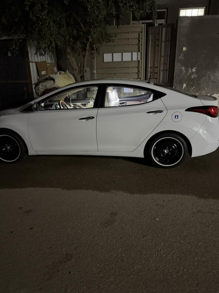 الانترا خليجي2015 فول مواصفات سياره جاهزه وحلوه تخم تاير جديد حداديه تبريد تدفئه لايتات زنون جاهزه على اخر حبايه لاضربه لاتبديل بس بيها رشت صبغ فقط والباقي كله كفاله المايشتري لايتعبني يعذر المنشور احسن والي يريده هاذ رقمي ***********
