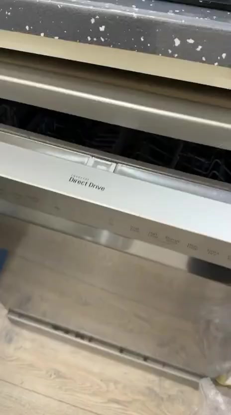 غسالة صحون ماركة LG أصلي
نظافة 95% اخت الجديدة


**إذا كنت صاحب هذا الإعلان وتريد حذفه لأي سبب، رجاءا أرسل رسالة إلى الدعم الفني**