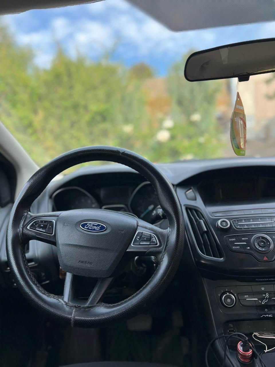 فۆرد فۆکس ٢٠١٨ ئۆتۆماتیک
فۆرد فۆکس ٢٠١٨ گێر ئۆتۆماتیک گێر و مەکینە بەشەرت بێ موشکیلە مواسەفات عادی یە شاشە و کامێرایە یەک پارچەی بۆیاخە ناوی نەگرتووە رەسمی سۆنەرەکەیم داناوە هەموو گیانی بەشەرت سەنەوی تا ٢٠٣٠ تازەیە تەحویل غرامە بەشەرت ماڵی دۆستە رۆن و هایدرۆلیکی تازە گۆراوە  

ناونیشان دوکان
*********** دخان, السليمانية
