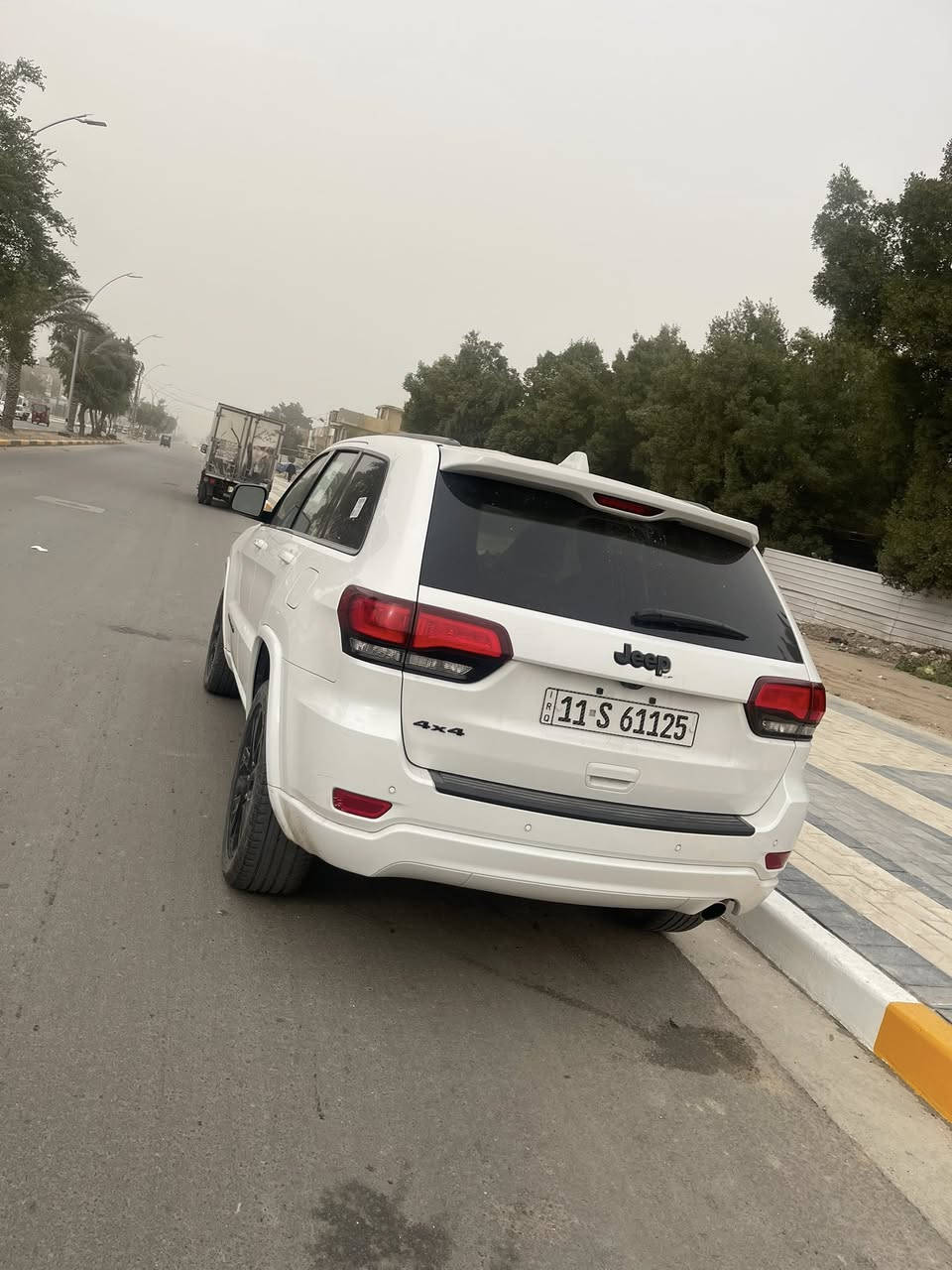 � للبيع: جيب جراند شيروكي 2022

اللون: أبيض
الوارد: أمريكي

🔧 حالة السيارة

 • حادث بنيق + شوية بالقصة فوق الجام الأمامية
 • السيارة مستخدمة استخدام شخصي
 • الفحص مرحّب به

لموديل
2022
اللون
أبيض
الوارد
أمريكي
الممشى
47 ألف ميل
نظام الدفع
4 Wheel / دفع رباعي
التشغيل
بصمة + تشغيل عن بعد
الدخول
بصمة أبواب
التدفئة
تدفئة الكشنات + الإستيرين
الأمان
رادار أمامي وخلفي
الشكل
بلاك توب (سقف أسود)
الإضافات
أسود من الخارج .. مكان السيارة بغداد الدورة 
***********
