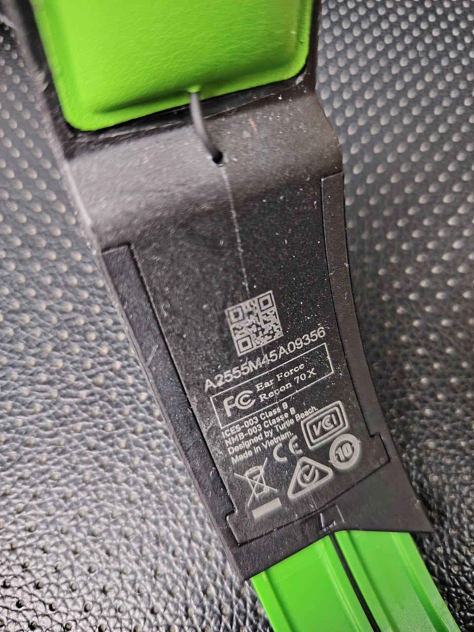 سماعه بااله اصليه صنع فيتنام
واير اواكس
نقص فقط المايك


**إذا كنت صاحب هذا الإعلان وتريد حذفه لأي سبب، رجاءا أرسل رسالة إلى الدعم الفني**