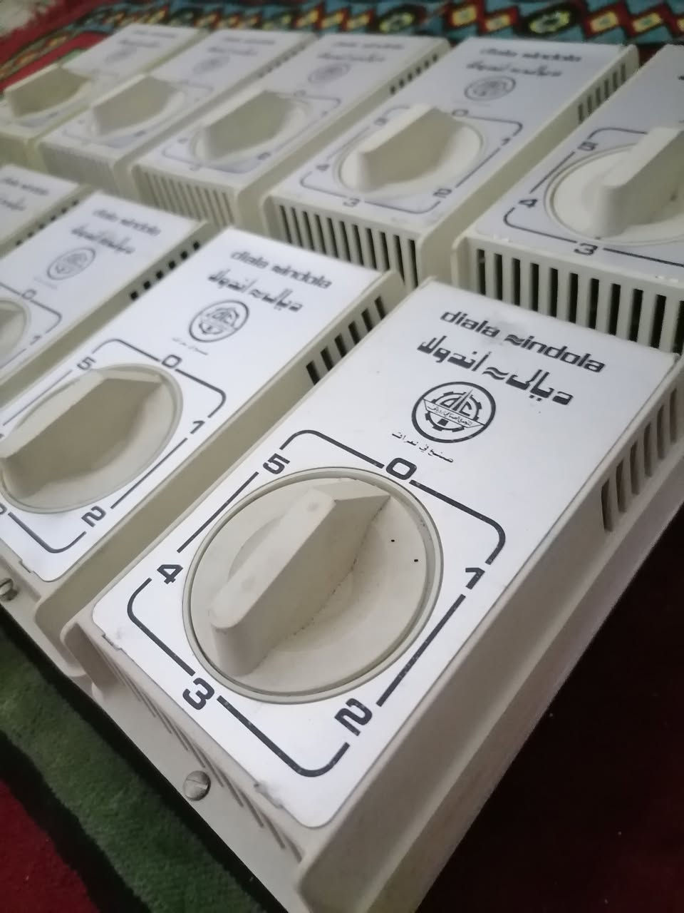 السلام عليكم ورحمة الله وبركاته جبنالكم تحفه فنيه اسويجات اندولا العدد عشره لوك غير مستخدم صنع في العراق للبيع السعر خاص مكان موصل يوجد توصيل كافه محافظة العراق وهذا رقمي *********** موجود واتساب علا هذا الرقم
