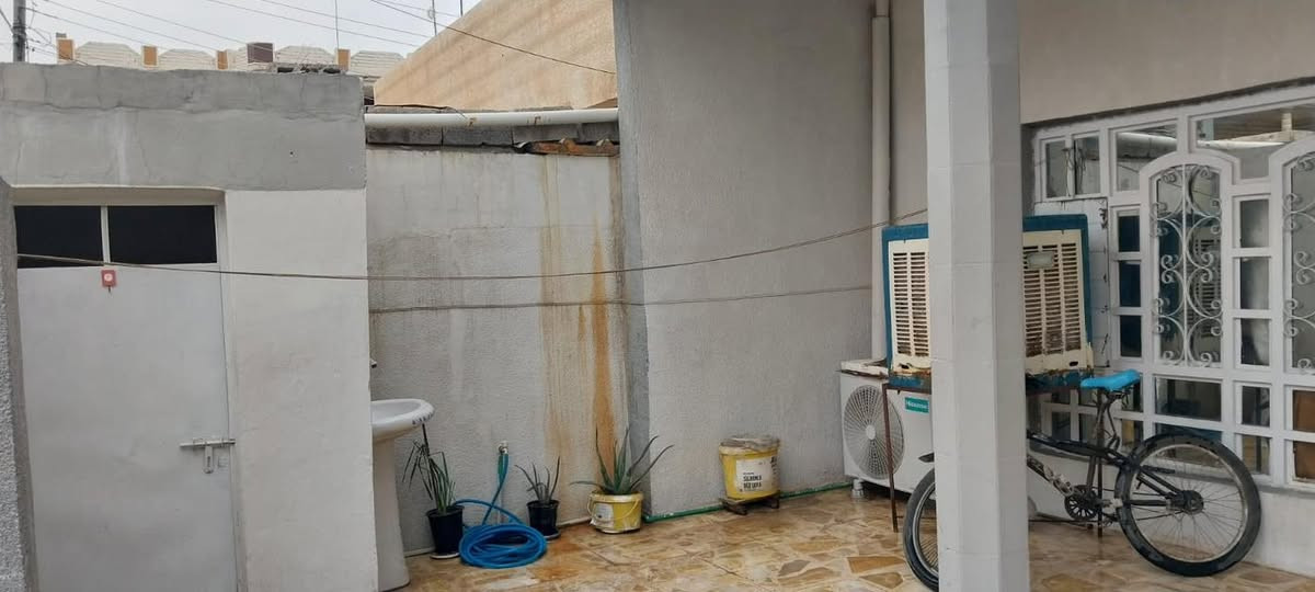 🏘🏘بيت للبيع ديالى خانقين / حي رمضان خلف جامع حجية كافية مقابل مدرسة جديدة قيد الانشاء مساحة 127متر طابق ونص  طابو صرف 
طابق الاول 
1 غرفة نوم واستقبال وصالة داخلية ومطبخ ومجمع صحيات داخلي وخارجي 
طابق الثاني 
1 غرفة نوم وصالة 

السعر / 75 مليون بي مجال 

للأستفسار اكثر اتصال بالارقام فقط 
***********
***********
مكتب فريا موفق للعقار
