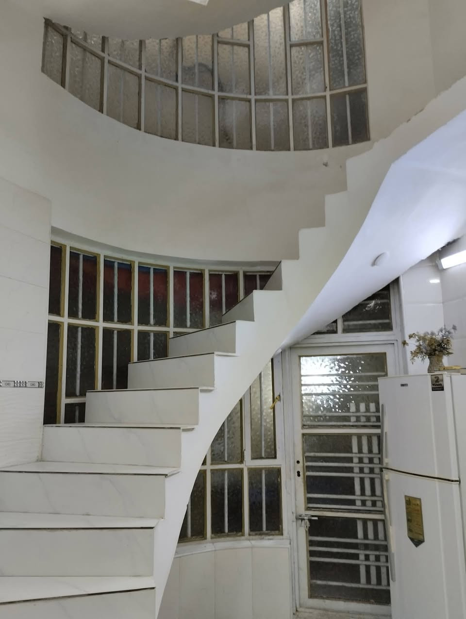 بيت 100متر للبيع يحتوي ثلاث غرف نوم واستقبال ومطبخ وسطح امامي وخلفي عنوانة بغداد الامين معسكر سكينة قريب عل قنا الجيش جنس الأرض توزيع الهلال الاحمر منطقا كاملا متكاملا ماعدا التبليط البيت بي مكاتبة فقط وبي معاملة مال طابو  بناء كلة جديد طابوق درجه اولى رقم‏‪‏‪***********
