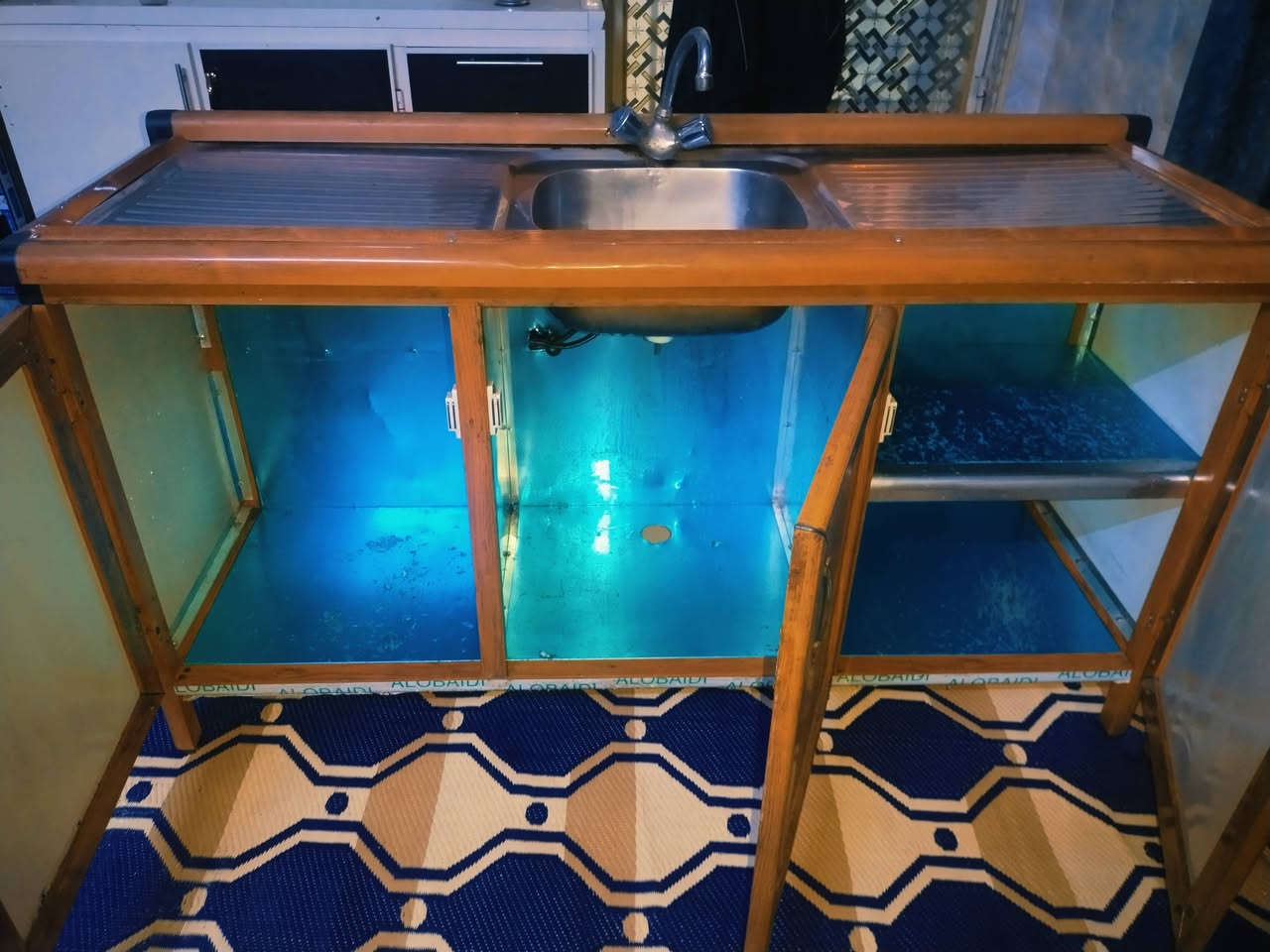 *********** بي وتساب
كاونتر للبيع تسكام المنيوم دواخله بجيس السعر 275 عنواني بغداد و
