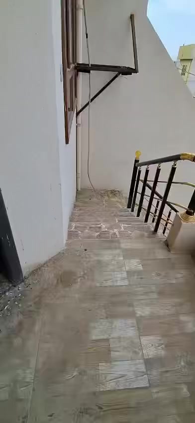 للايجار طابق ثاني مساحه 100 متر في منطقة تسعين 
***********
