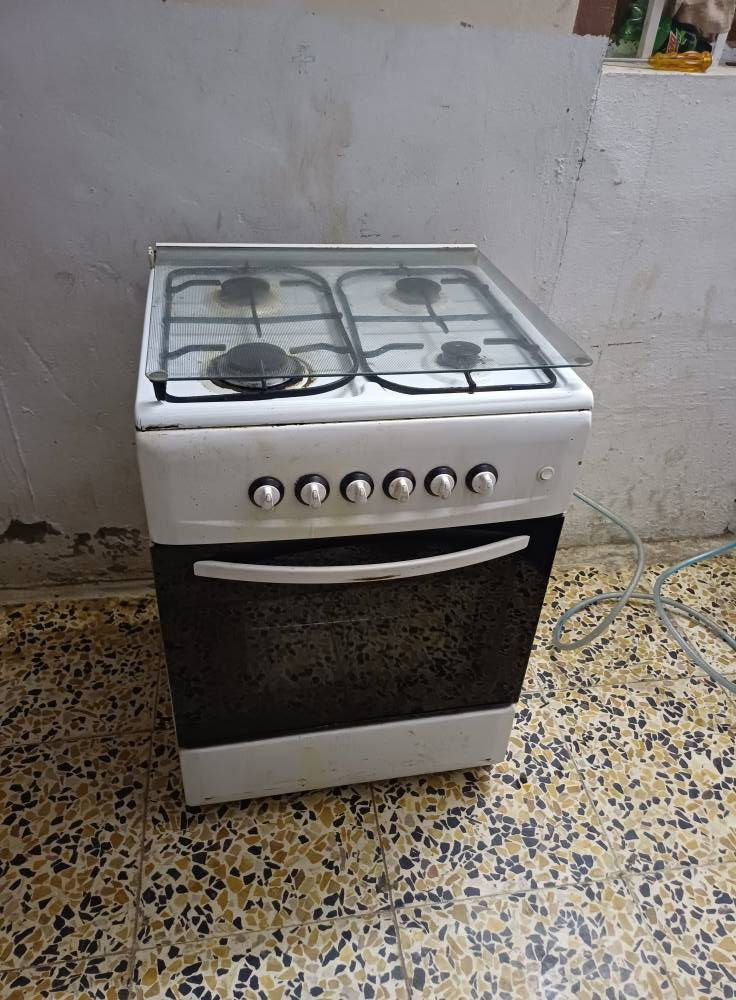 السلام عليكم.. طباخ كلش نضيف شغال السعر 45 ألف وهذا رقمي *********** كركوك, العراق
