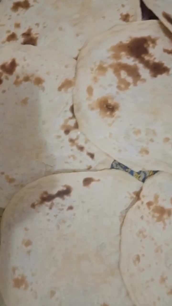 خبز بيت كل 6بالف مستعدون لتجهيز المواكب الحسينية والمناسبات للحجز الاتصال على الرقم *********** العنوان حي السلام قرب مولدة سجاد
