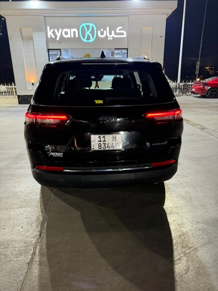 ٧ راكب منفصل VIP
سياره اني مستوردها حلوه ما بيها نقص 
حادثها صفحه سايق فقط كرده بدون دواخل بجم كبس 
سعرها ٢٧٥ اي تفاصيل راسل وتس على الأثير او اتصل وتدلل 
***********
***********
