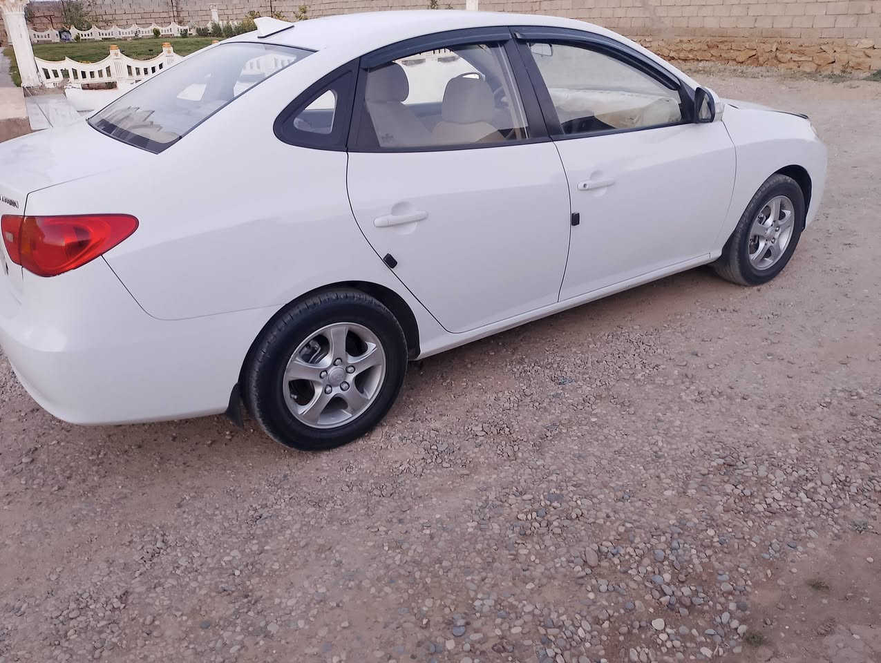 النترا 2011 بيها اربع قطع صبق بدون دواخل محرك وكير شرط السعر 95 وبيها مجال للتواصل الاتصال على الرقم ***********
