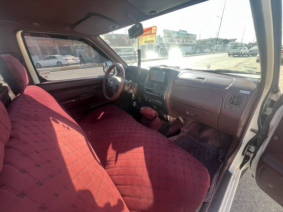 سەرەتا بەناوی خودا 
ماشااللە لە ماڵی هەمو لایەک
نیسان مۆدێل 2007 
ناوسور تاک گێچ نمونە لە جوانی 
یەک پەڵە بۆیاخی هەیە لەگەڵ چەن جێیەکی کەم کارت
سەنەویو ڕەقەمی تاکو 2030 تازەیە 
ناوو دەری وەک شەریکە 
چوار تایەی لۆکی لەژێرە 
چە مچەی چل سانتیمی لەگەڵە 
 کەپرێکی بەقڵیشی لەگەڵە 
گێرو مەکینەی بەشەرتی 10 فیتەر 
قەترە ڕۆن کەم ناکات 
سعری 118 گەڵاو معامەلەیەکی برایانە
شوێن (سید سادق) ژ.م *********** السليمانية, العراق
