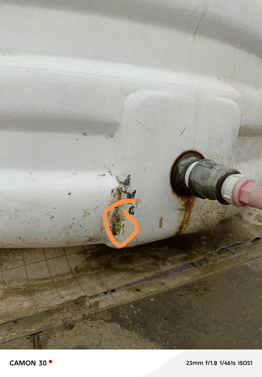 تانكي ماي طن مثل ماواضح بالصورة بي شق واحد ناعم جدا بالاسفل داخل الدائره البرتقاليه السعر 50 الف العنوان الزبير حي الشهداء قرب مجمع الكرار الطبي الشراي يتواصل وياي خاص


**إذا كنت صاحب هذا الإعلان وتريد حذفه لأي سبب، رجاءا أرسل رسالة إلى الدعم الفني**