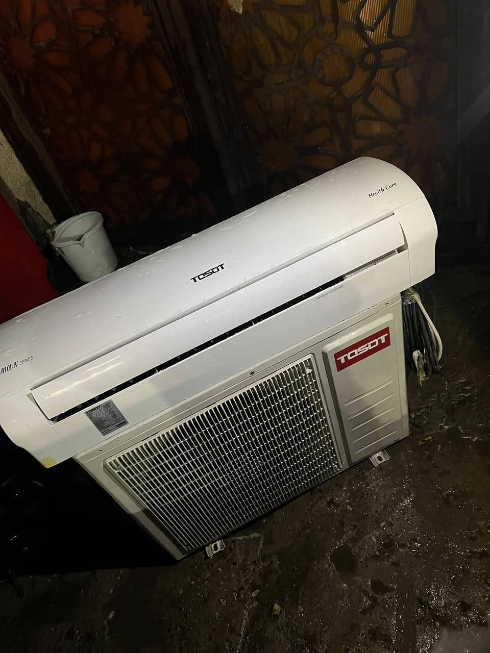 السلام وعليكم اخوان للبيع سبلت توسوت طن ونص 
نضافه 95/100 تبريده ثلج ❄️☃️🧊+تدفئه 🔥🐦‍🔥❤️‍🔥 كامل مكمل جيب وشد بواري جدد ريمونت وايرات اخوان 
 السبلت كله على وضع الشركه  الجهاز رديتراته صفر  
غازه٢٢ غاز مقفول مالت الشركه 
موديل السبلت2019 شهر 12  ماطوره T3 مغسول وجاهز 
بعد معروف التوسوت بتبريده ودفعه القوي جاهز بس عليك تشده مشتغل موسم واحد راديترات لوك موس 
السعر 375 وبي مجال بسيط 
شارع فلسطين ***********
