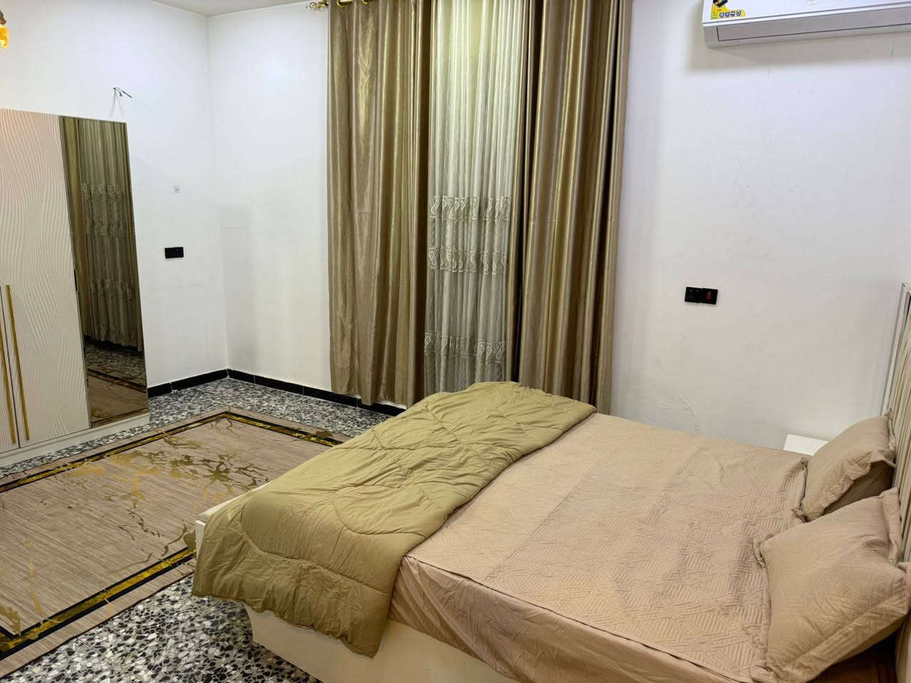 سلام عليكم يتوفر حجوزات على طيلة أيام الأسبوع بسعار مناسبه العنوان الدوره البوعيثة استفسار رقم *********** واتساب
