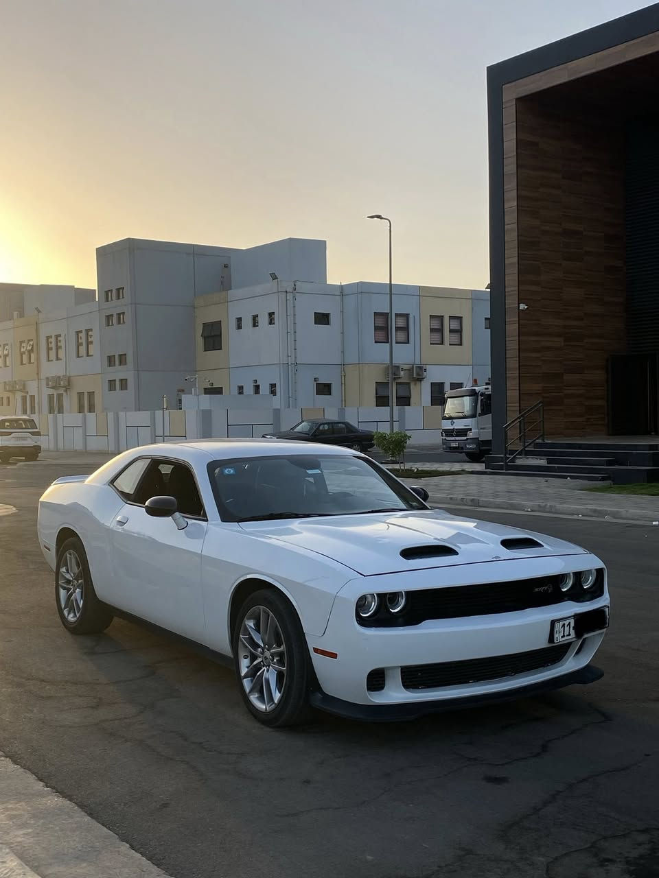 السلام عليكم من رخصت الادمن
جالنجر 2022 GT فور ويل
السيارة ماشية : 63 الف ميل

السيارة جاهزة و ما ناقصها شي و نضيفة 
رقم بغداد انكليزي ب اسمي السيارة

مواصفات : 
١- حساسات خلفية 
٢- شاشة وسط 
٣- كامرة خلفية 
٤- كشن كهرباء
٥- تبريد قطعتين 
٦- شفتات ستيرن 
٧- دبل اكزوز 
٨- تحكمات ستيرن
٩- مراية وسطية تعتيم 
١٠- شاشة اعطال
١١-تشغيل عن بعد
١٢- صندوك كهرباء 
١٣- كامرة دوارة

السيارة مكفولة مكينة و كير  
كلشي ما بيها نقص 

السيارة قطعتين صبغ : 
بنيد 
چاملغ امامي ايسر 
بيها قطعتين بارد
مكفوله من الدواخل 

للاستفسار : 0770 799 4489

مكانها : مجمع البدور السكني - بغداد

سعر السيارة :175 ورقة و بيه مجال للشراي و قابل للمراوس بفورتي او سوناته
