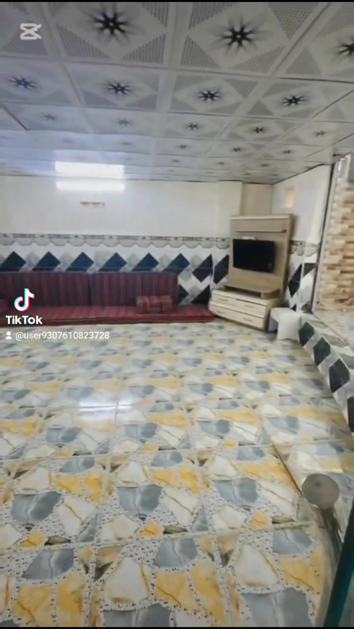 السلام عليكم
مزرعة للبيع المساحة ١١٥٠ متر الموقع مدخل ٢ 
                   مكتب الحسيني 
                    ***********
