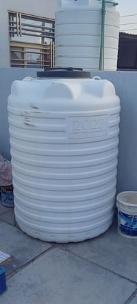 للبيع  تانكيات ابو الالف  عدد 2بيهن ثقب صغير  الاتصال على الرقم 078035...