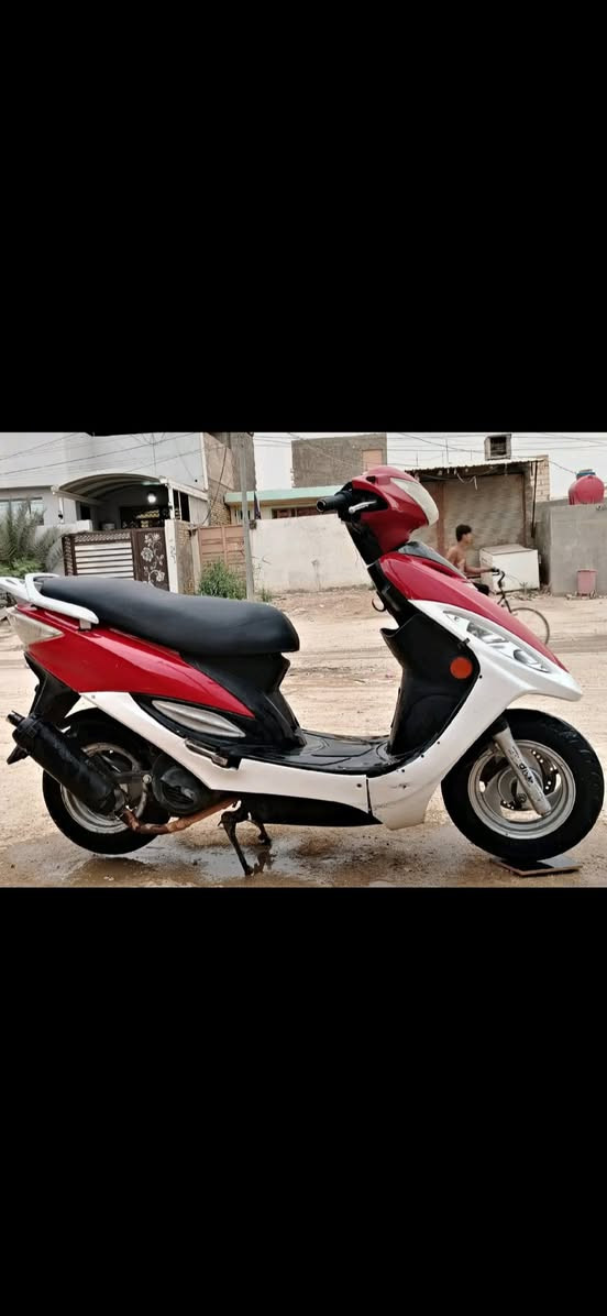 دراجه البيع طافيه ماعرف عطله ابيع كومه حديد السعر 125وبيه مجال خاص مفتوح رقم ***********
