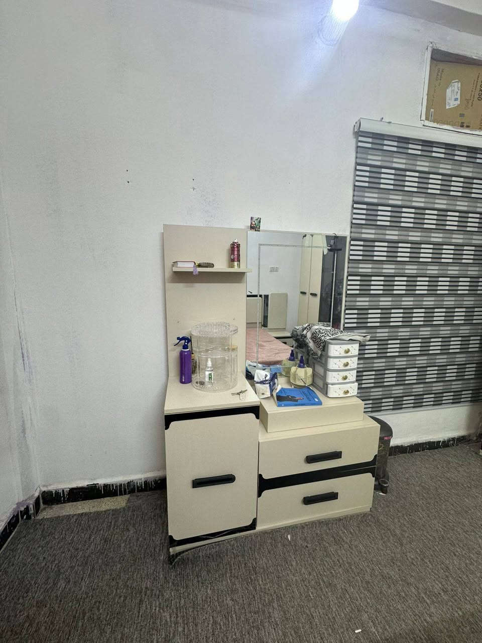 غرفة تركي استخدام شهر فقط للبيع العنوان البصرة الجمهوريه ***********
