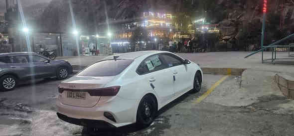 السلام عليكم 
كيا فورتي2022رقم اربيل وكالة او تحويل
 مضمون 
× ملاحضه: السيارة بسمي

صور الحادث مرفقه  ماشيه54
 
ملاحضه: بدون ايرباك  
واليبل واحد 

مواصفات : مكينة 2000 دوش / شاشة كبيرة / كامرة دوارة / رادار تعديل مسار / اوتو بريك / رادار جانبي / مود درايف / تحكم ستيرن / كروس سرعة /مانع انزلاق / بلوتوث / اواكس / USB //قياده اليه/
السعر 158$

عنوان  بغداد         📍📍

للتواصل:***********
