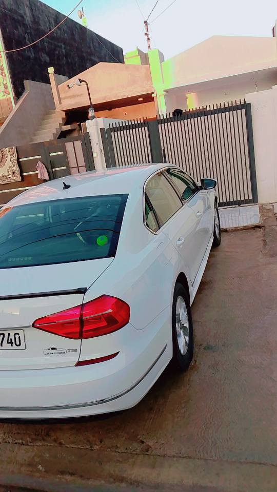 پاسات موديل 2016 
دووپارجه ي سبوغه  چاملغ و بونيتي بي ده واخل  مكينه 18توربوو ره قه مووسنويي تازه يه  به ناويي خومه وه يه 
ژماره موبايل*********** كركوك, العراق
