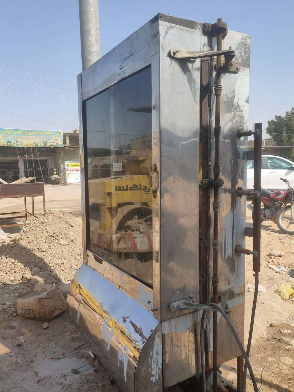 شوياة دجاج للبيع السعر 350 الف وبيهة مجال المكان واسط شارع النفط قرب اسواق الجوكر للاستفسار ***********
