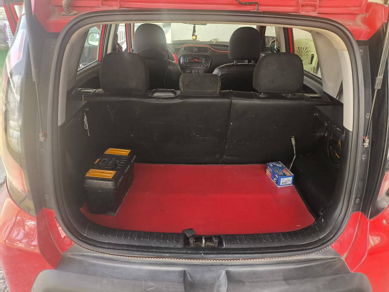 صول2015
محرك 2000 Gdl
دواخل كشنات كاعيه جلد 
تخم تاير جديد 17
باتري جديد 

سؤنارها موجود 
كير محرك خير من الله 
سعر 100 بيها مجال حيل قليل 
***********
