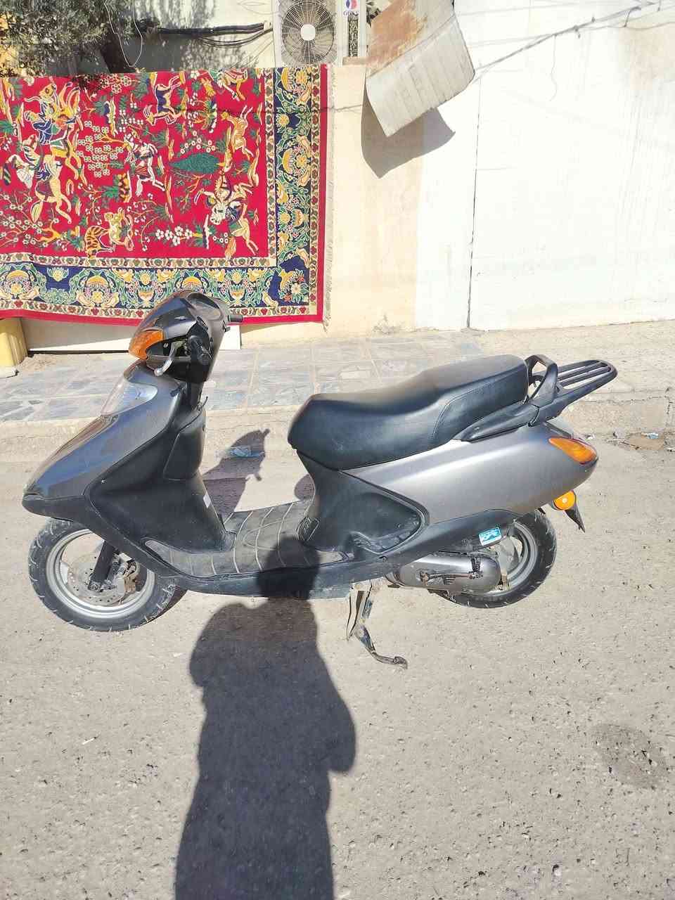 البيع سبيسي ياباني دراجه جهازه وحلوه وكل نقص مابيهه
شغاله سالف هندر شاير لايت هورن كل نقص مابيها 
ومحركهه ناعمه.. مكان الدراجه واسط  كوت الانوار
السعر 750 الاتصال على الرقم ***********
