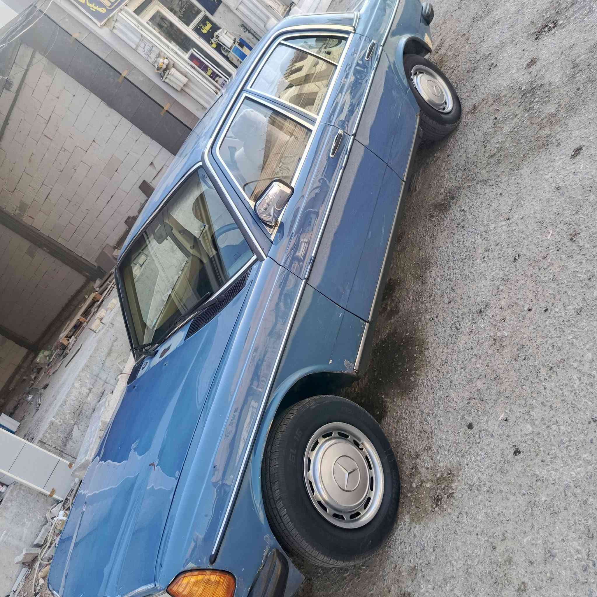 سلام عليكم مارسدس ابو جحيل لبيع موديل 1984 مكينه وكير 2500 مفكولات تبريد ثلج كله كامله  تخم تاير فتحه سقف كهرباء شغاله سياره كله كامله فقط جعمقه مال لباور بيه نضح بسمي رقم دولي بغداد سعر 46 وبيه مجال مكاني كربلاء سيف سعد *********** سياره بيه بيه مكانات صبغ مو كله

