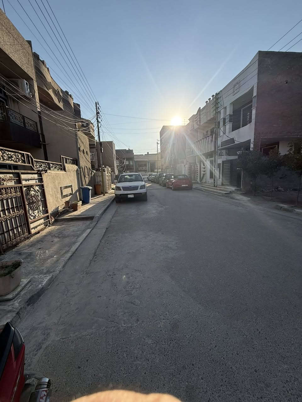 قطعة أرض ١٥٠م للبيع في حي الجهاد مربع البيداء قرب الشارع العام موقع جدا ممتاز واجه ٧.٥ نزال ٢٠ السعر ٢٧٠مليون فقط للاستفسار
*********** 
ابو مرام
