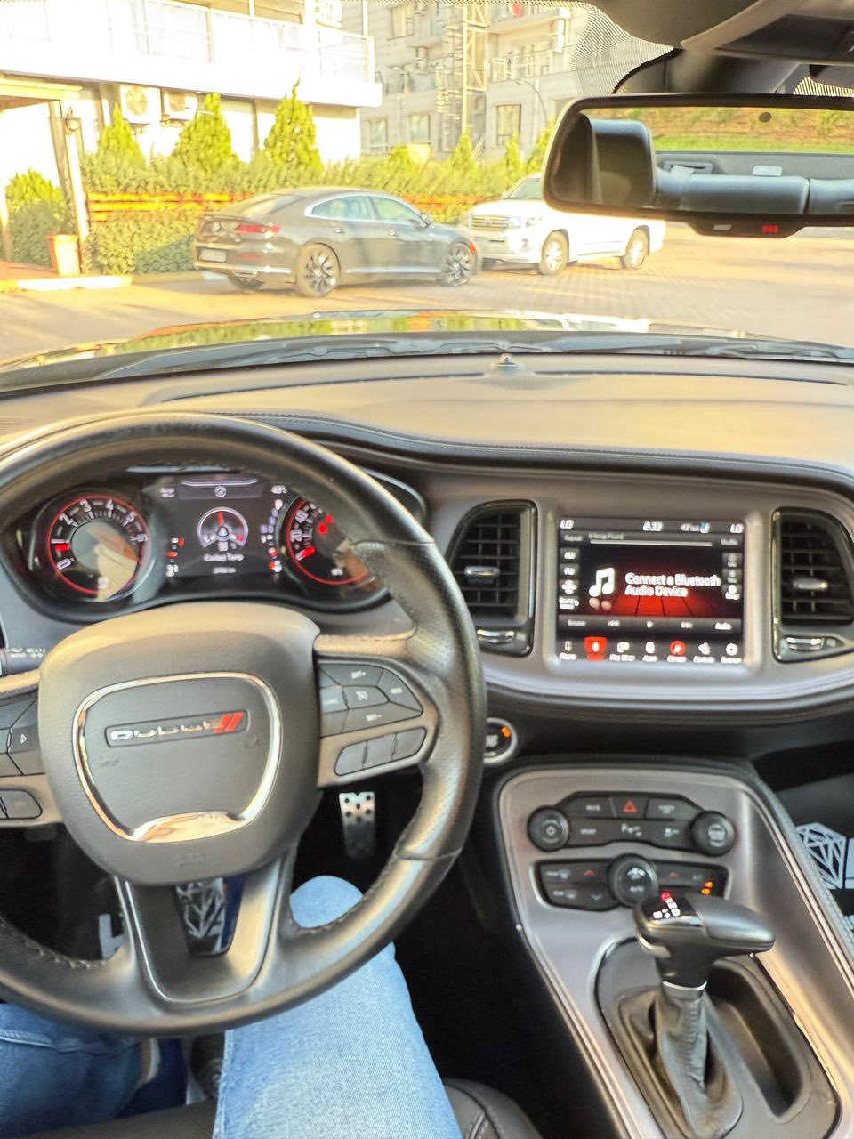 السلام عليكم
تشالنجر 2023 LAST CALL فول عدا فتحة ￼
ماشية 38000 km
ممشاها بالعراق 6000 km
رقم سليمانية 
للاستفسار:  ***********
