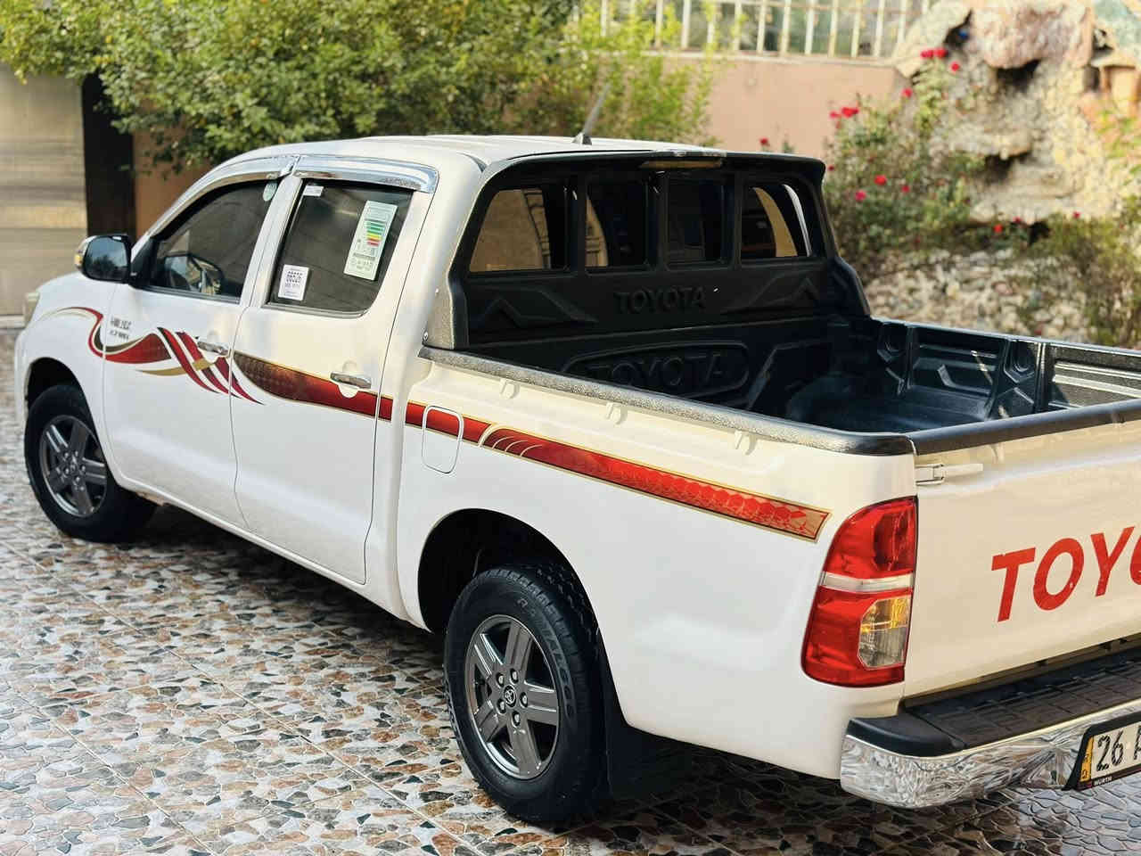 هايلوكس موديل 2013شاصي 12رقم صلاح الدين دولي
مواصفات معروفة سيارة جديدة ما ناقصها كل شيء 
السيارة مكفولة كفالة  بيها مكانين بارد فقط 
محرك وكير  وحدادية  كفالة
السعر 190وبيها مجال المكان  بيجي 
ويرهم مراوس بكامري او غير سيارة
***********
***********
