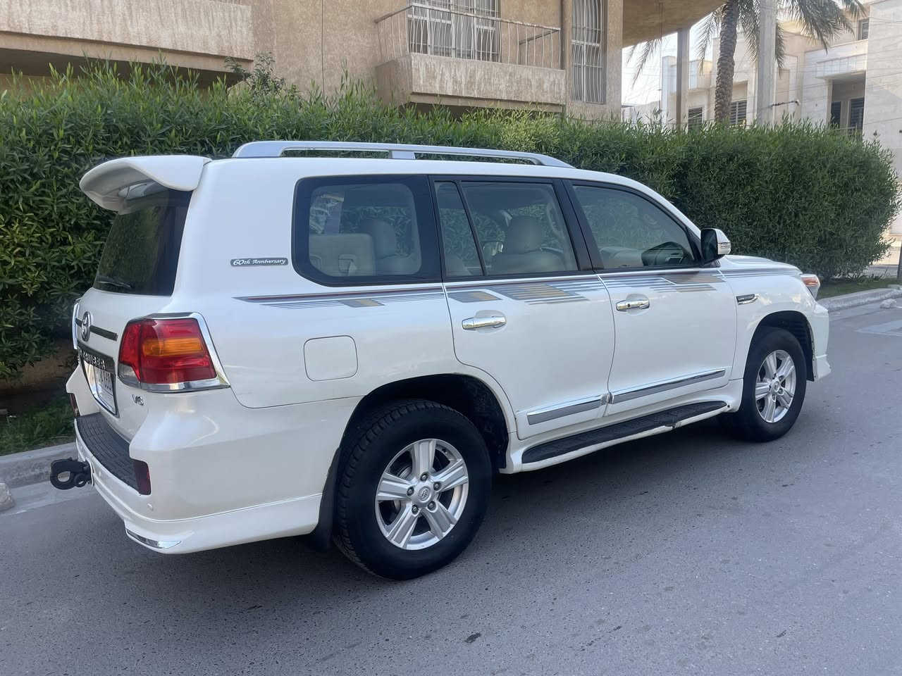 لاندكروز ستينية ٢٠١١ محدث ١٤ بريم فول مواصفات سيارة كلش نظيفة وجاهزه مابيها اي نقص غرفتها جديدة صدرها جديد ماشيه ٢٠٠ الف سيارة جديدة مكفولة من ظربة والصبغ بيها فقط بارد موضح بالسونار مكاني بغداد الاعظمية السعر ٢٨٨ ورقة 
اتصال ***********
