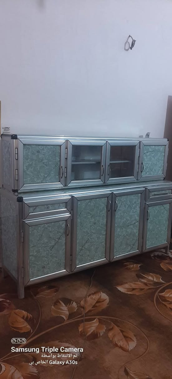 كاونتر المنيوم نظيف للبيع السعر ب١٦٠ الف وبي مجال الناصريه مركز للتواصل راسل الصفحه وتساب ***********
