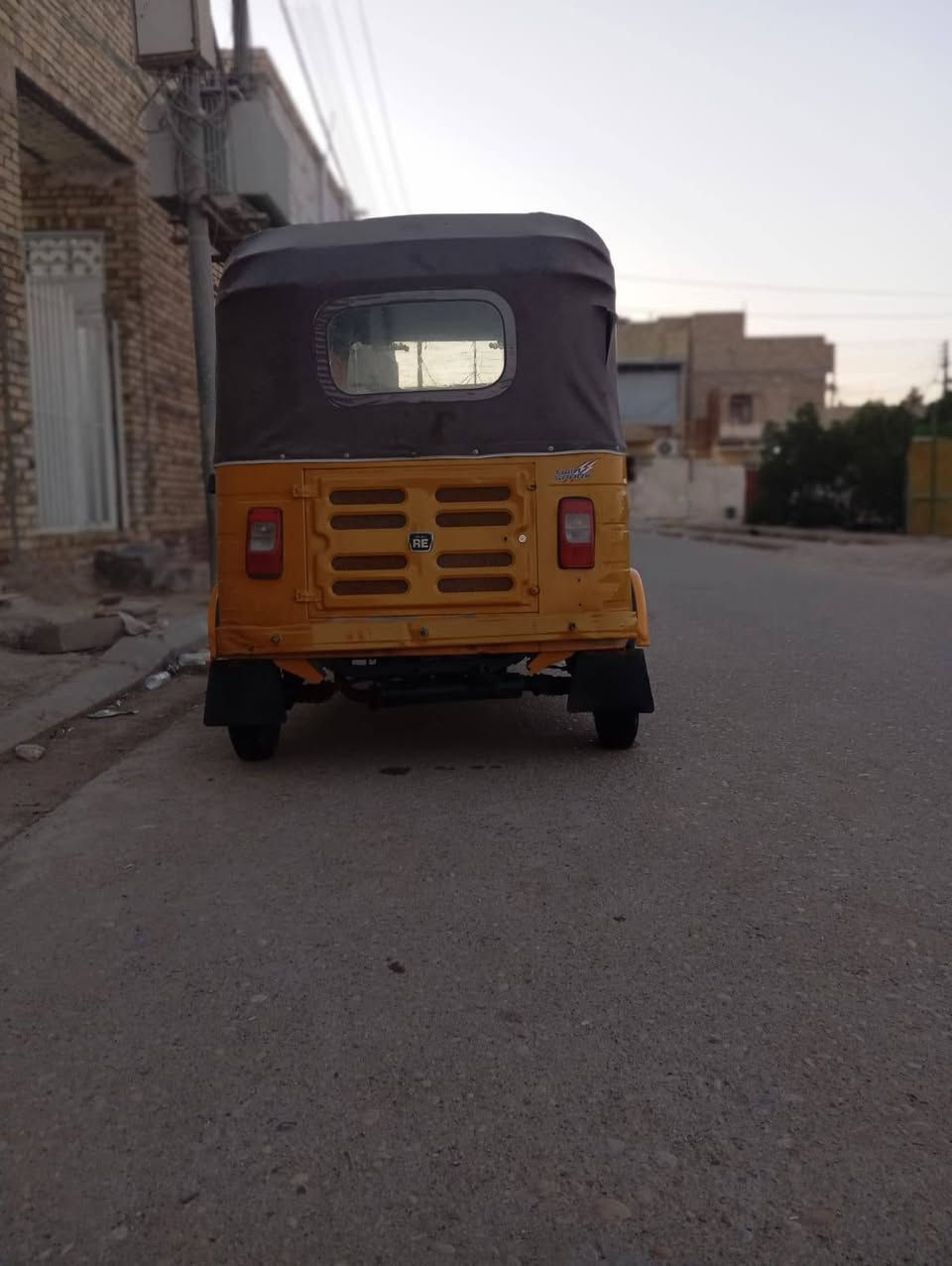 سلام عليكم تكتك للبيع مديل 20 اوراق شاكر تكتك عوزه شرك تكتك نضيفه بيه ضربه بلغوده ثنيهن واحد راجع بارد ولثاني شبر ما مسويه مابيه صبغ ولا معجون بس بارد ول باقي شوف العين تجي وتشوف سعر 5 و100 وبيه مجال لطيب مكاني نهاوند شارع 20 ما موجود بس واتساب ***********شريحه مسدوده 😂
