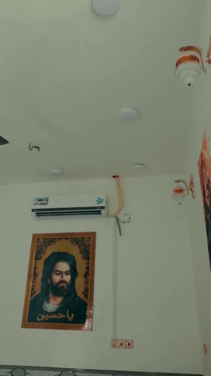 بيت للبيع قرب علوه القديمه طابقين ***********
