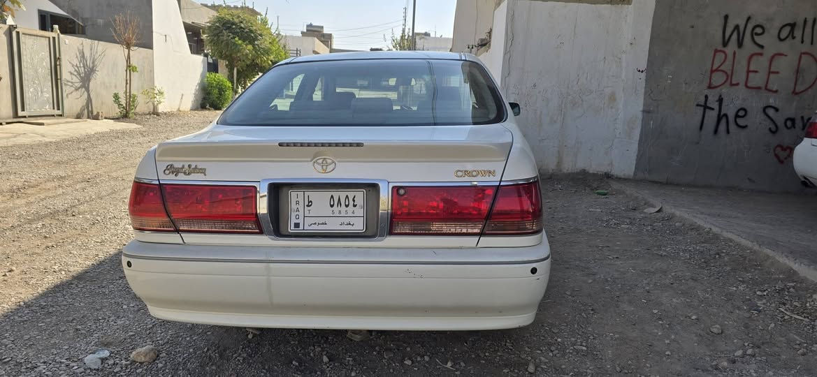 مەلیکە ٢٠٠٢
مووس ١ دوگمە 
مەکینە بچووک
بە شەرتی گێڕ و مەکینە
کامل مەسروف
سەیارەی مەعرەز نییە ونوقسانی هیچ نییە
شوێن مووسەکەشی ماشااللە ئەڵێت شوشەیە
سعری کۆتایی ٤٦ گەڵا
شوێن: زەڕایەن.
***********
ڤایبەر واتس ئاپی لەسەر 
کێ حەزی لێ بوو لە خزمەتیام.
