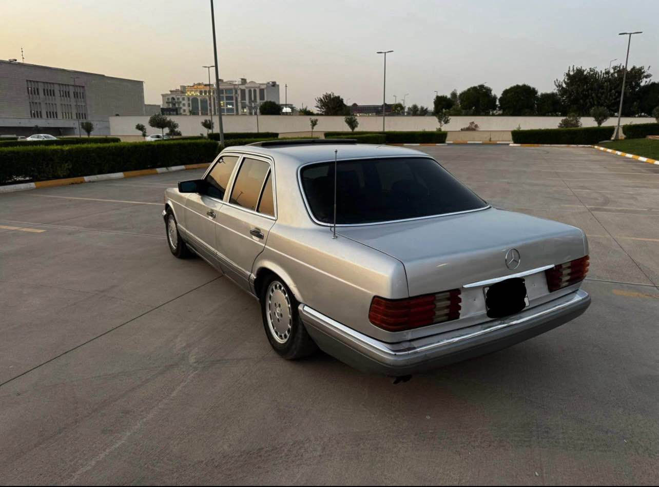 مارسيدس رئاسى 300SE
فول مواصفات
موديل ١٩٩٠
رقم و سنوى اوليات
ئارمى هه ولير
كير و مكينه بيلاد 
سارد و گه رمى له سه ر سويج
جوار تايه و ويلى نوئ
بيش و بشتى كه بسه
له سه ر ساخى به خ كرايته وه
سعرى ٦٥$ و كه ميك معامله ى برايانه
ژماره ى موبايل ***********
شوين هه ولير أربيل, العراق
