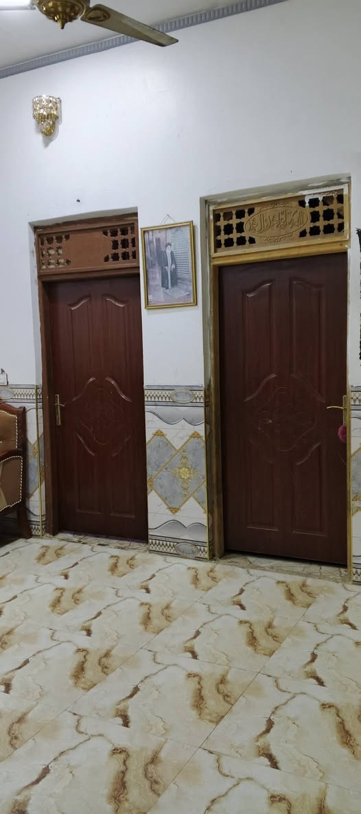 درا زراعي  للبيع قرب مدرسة المعراج
مساحه 200متر
يحتوي ع غرفتين 
وصاله طولها 10متر واستقبال ومطبخ  للاستفسار عن البيت تواصل ويا صاحب الرقم  ‏‪***********‬‏

