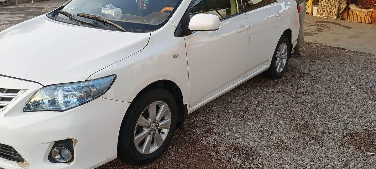 سلام عليكم كورله 2011 شركه عامه محرك 1800 ضرر باب خلفي جهت اليمين وشبر بلبنيد  وشوية جراد بل قمارة مثل مواضح بل صوره وكتلوك شركة وياهة مكينه و كير كفاله سياره حيل نضيفه وياهة سونار سياره ترهم مراوس مكان هيت حي البكر هاتف ***********
