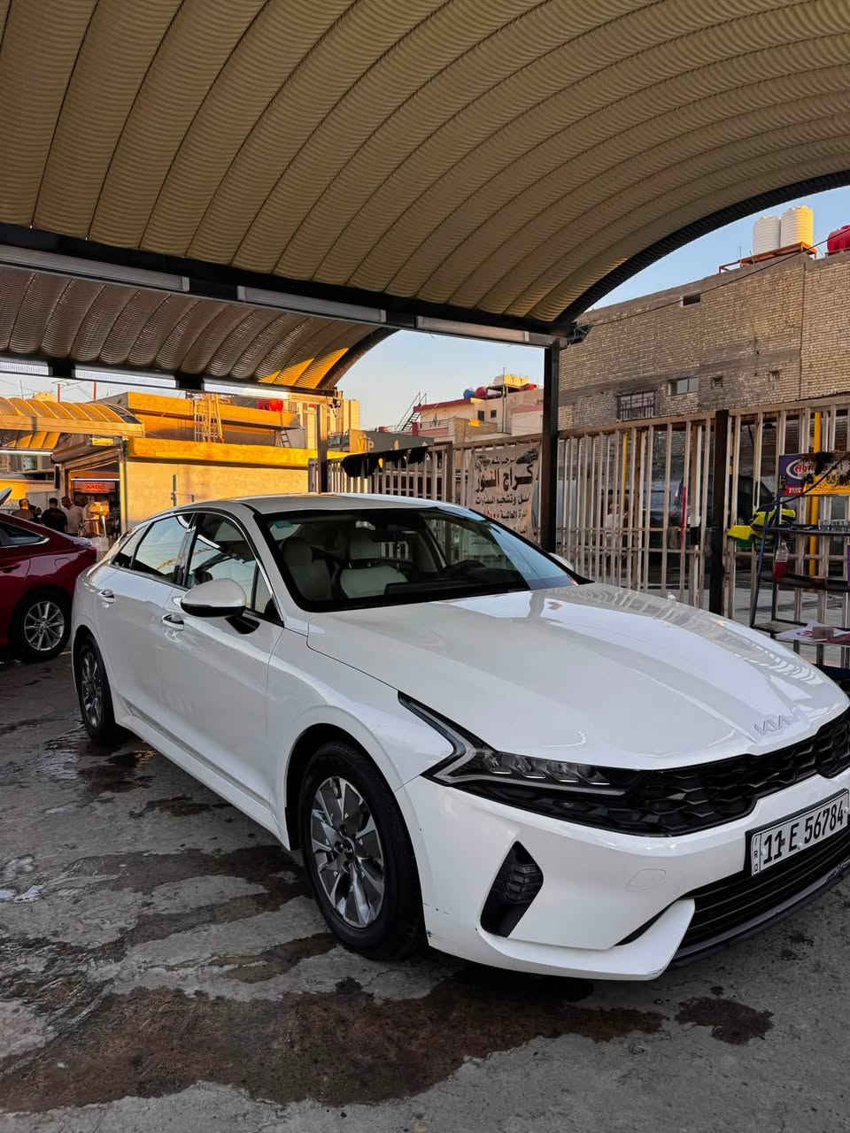 السلام عليكم من رخصة الادمن
🚘 كيا K5 HEV موديل 2023 للبيع 🚘

🔹 اللون: أبيض لؤلؤي
🔹 محرك هايبرد اقتصادي
🔹 ناقل حركة أوتوماتيك
🔹 شاشة وكاميرا خلفية
🔹 حساسات ركن  /  تحديد مسار/ قيادة ذاتيه 
🔹 تشغيل بصمة
🔹 مصابيح LED
🔹 سيارة نظيفة جداً واستعمال شخصي
📝 الملاحظات:
✅ مكانين بارد  
✅ السيارة بحالة جيدة وجاهزة للفحص.
📍 الموقع: بغداد / زيونة 
السعر : 180$ 
رقم : *********** واتساب موجود
