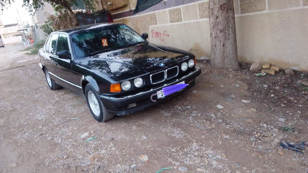 سلام عليكم
بيئم مديل1993 حجمه 730  8V
مكفوله من الضربه مصبوغه جماليه فقط
مكينه وكير جديده حداديه جديده سياره كلش جديده المكان في ميسان العماره سعره 55 وبيه مجال 
سياره مكلف بل نشر هاذا رقم راعيه ***********
