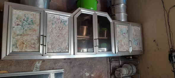 سلام عليكم كاونتر البيع 5قطع نضيف طول مال مترتين سعر 250الف رقم ***********
